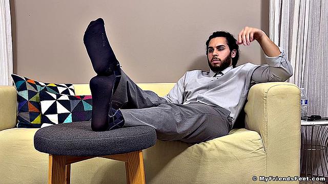 Spy On Nathaniel's Feet - Nathaniel
