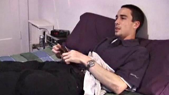 Марио наказывает свой стояк по утренней традиции