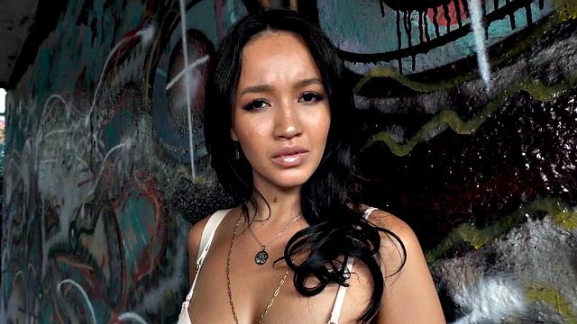 Public amateur Latina bae doggystyled outdoor POV