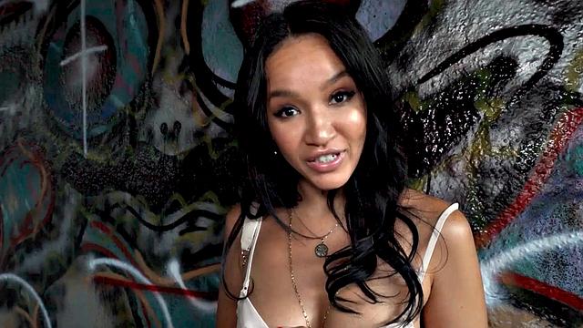 Public amateur Latina bae doggystyled outdoor POV