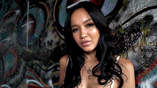 Public amateur Latina bae doggystyled outdoor POV