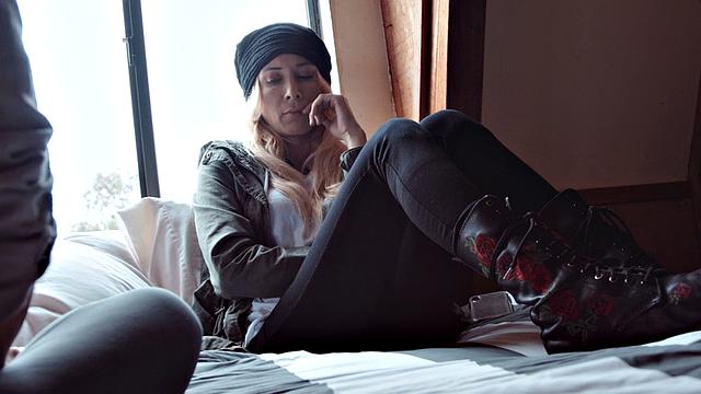 Hairy 19yo perverted seduced by licking nympho Lesbo