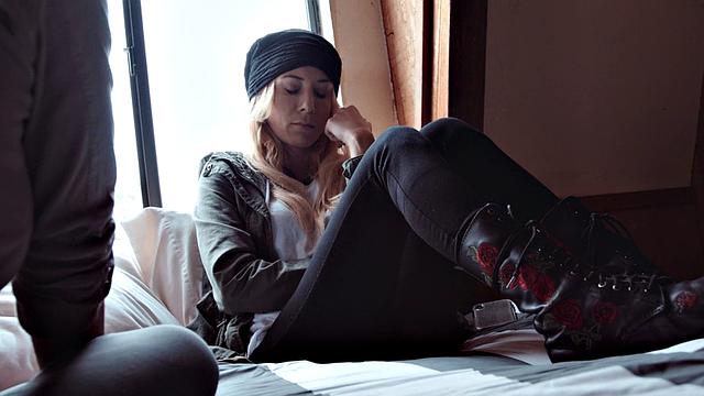 Hairy 19yo perverted seduced by licking nympho Lesbo