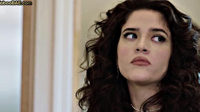 Secretary deepthroating lovers dick