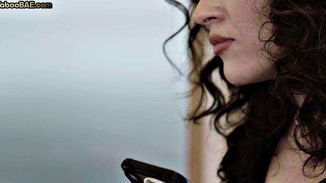 Secretary deepthroating lovers dick