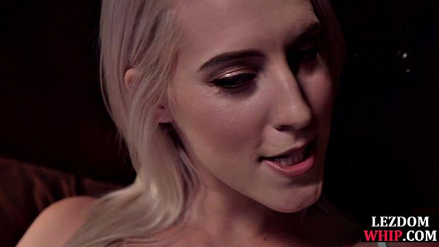 Lezdom cuntfingering kinky lez