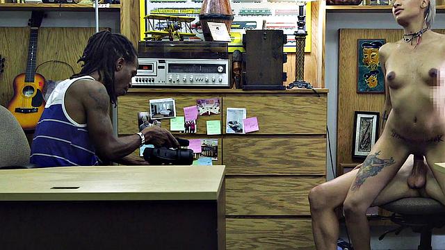 Pawnshop amateur babe pussydrilled in office till facial