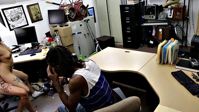 Pawnshop amateur babe pussydrilled in office till facial