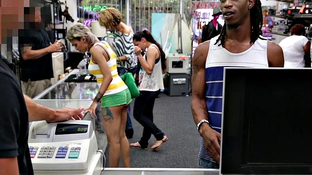 Pawnshop amateur babe pussydrilled in office till facial