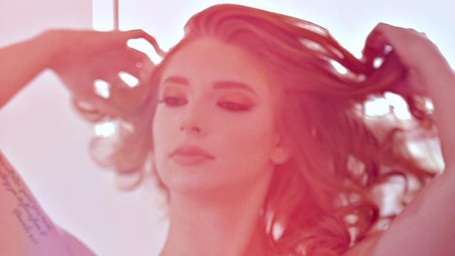 Slender Redhead Jaycee Starr Wake Up Sex POV