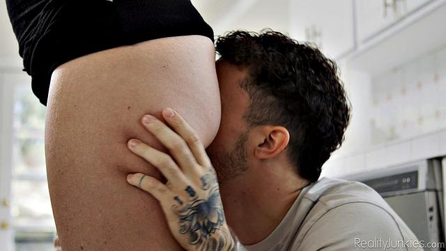 Free Use Families Scene 4 - Sweet Home