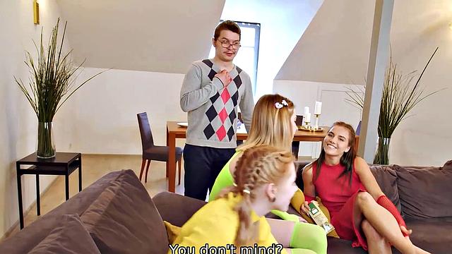 Ками Ямми и подружка: парни не нужны, когда веселье само идёт