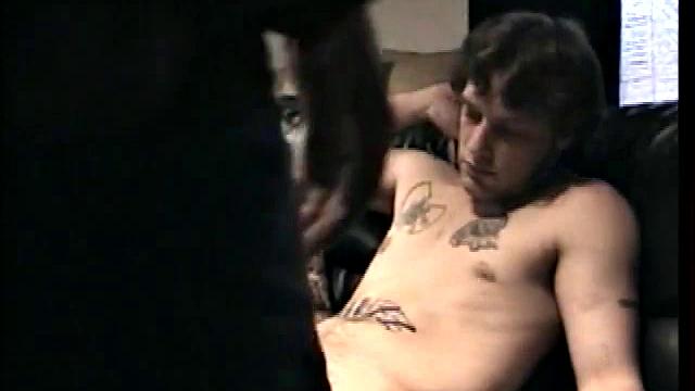 жаркий домашний минет и мощный кончил в рот