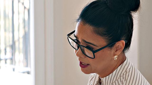 MODERN-DAY SINS - MILF Teacher Dana Vespoli Gives A Helping Hand To Injured Student