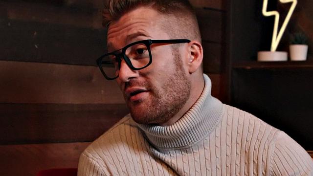 Muscled bottom drilled by top twink after seance