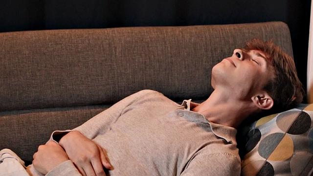 Muscled bottom drilled by top twink after seance