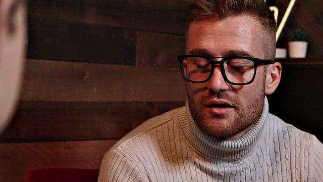 Muscled bottom drilled by top twink after seance