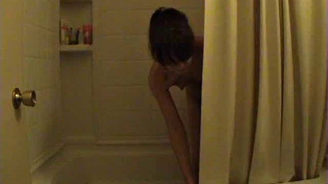 Hot Girl Fingers and Masturbates in the Bathroom