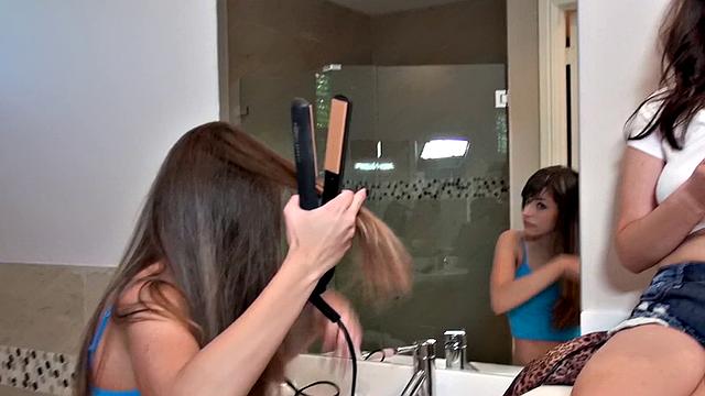 Dirty Girls In The Tub