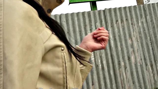 Brunette amateur gets outdoors and gives a hot blowjob