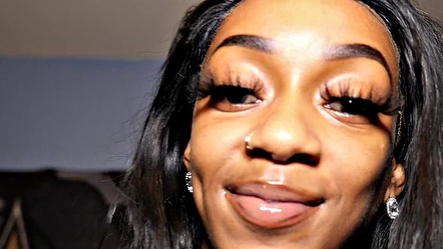 Джулиан Сент Джокс снова в деле - и Наоми Локхартт явно не против такого ветерана