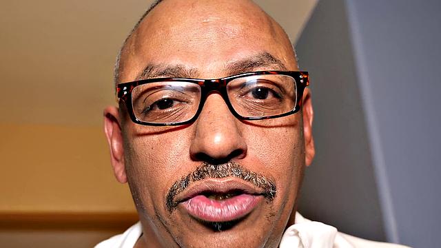 Джулиан Сент Джокс снова в деле - и Наоми Локхартт явно не против такого ветерана