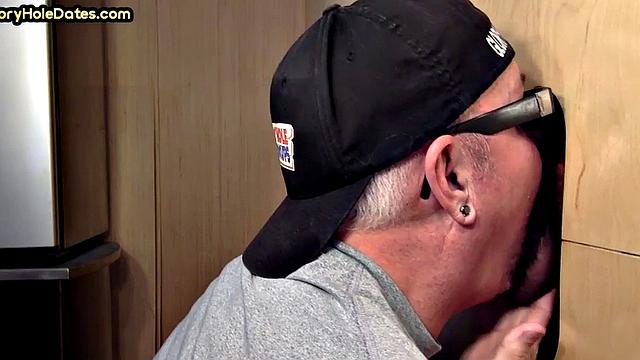 Gloryhole amateur enjoys sucking dick till cum in mouth