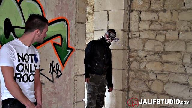 Picwik and Foutrator