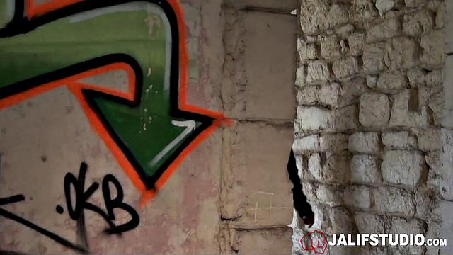 Picwik and Foutrator