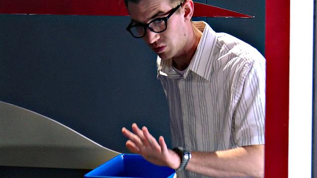 офицерша с большими сиськами джейден джеймс допрашивает британца дэнни д