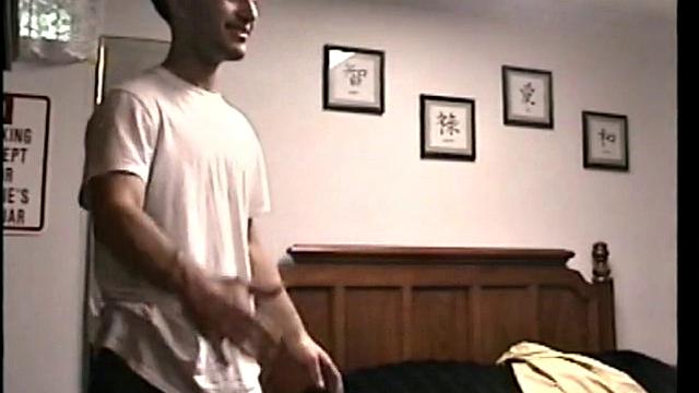 Straight Paulie Masturbates