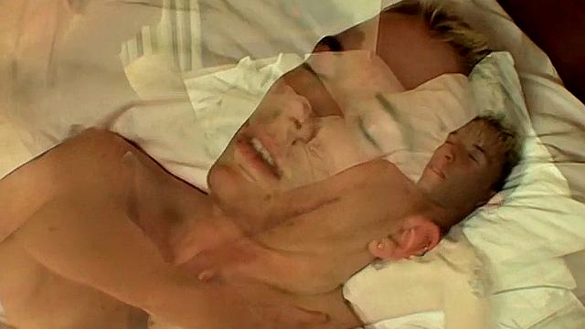 Devon and Lane get wet and dirty-bareback piss fun turns into more than just a golden shower