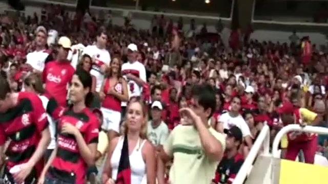Tommy hooks up with Esteban Paes and Mateus Fogaca in a small locker room. Interaction focus on mutual pleasure.