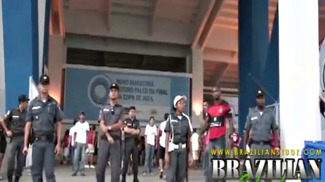 Tommy hooks up with Esteban Paes and Mateus Fogaca in a small locker room. Interaction focus on mutual pleasure.