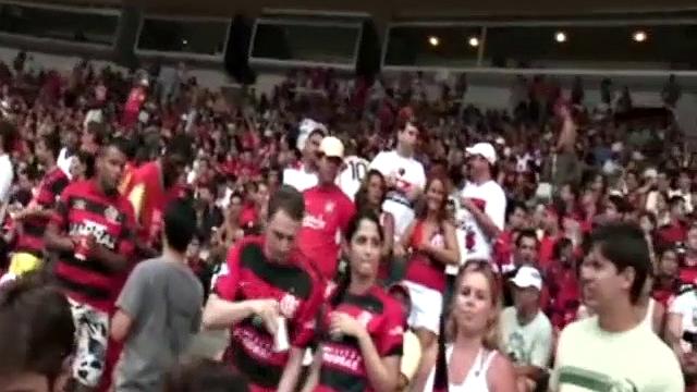 Tommy hooks up with Esteban Paes and Mateus Fogaca in a small locker room. Interaction focus on mutual pleasure.