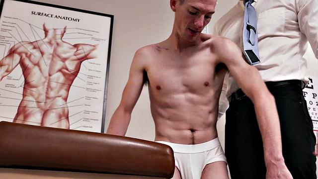 Petite gay barebacked during ultrasound in 3way at doctor