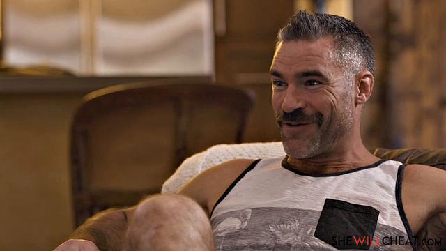 Brooklyn Grays finds her some side dick