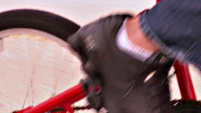 The paper boy gets some MILF ass