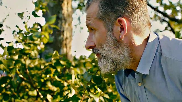 Nature lover with small waist is penetrated by old admirer