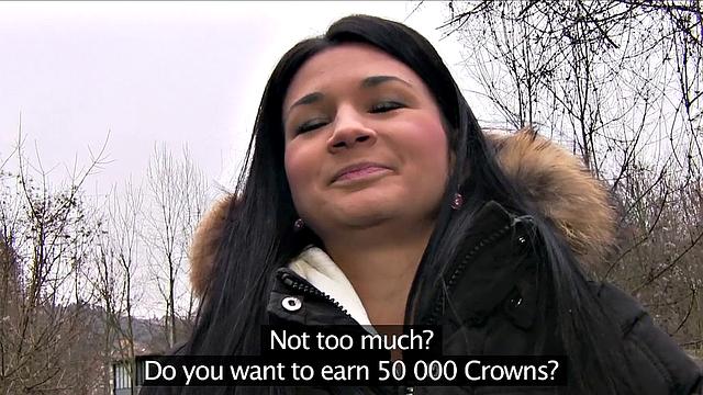 Brunette amateur enjoys deepthroating & getting fucked outdoors