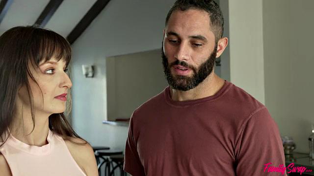 Bad Dad Jokes Lead To A Family Swap Sex - S4:E8