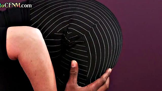 CFNM British amateur femdom ladies suck BBC in group