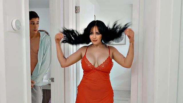 Sexy perverted nympho ebony MILF seduces cumming man