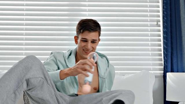 Sexy perverted nympho ebony MILF seduces cumming man