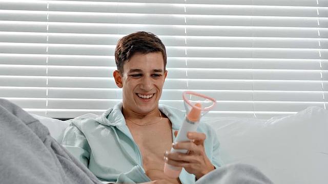 Sexy perverted nympho ebony MILF seduces cumming man