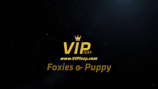 Vipissy - Foxies - Lesbian Piss