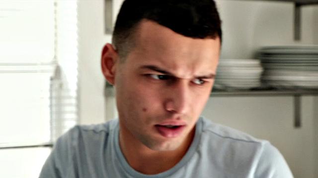 Энджи Нуар учит парня дочки анальному сексу-семейные традиции с перчинкой!