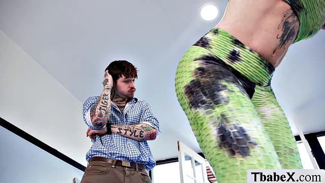 Instead of massaging, he fucks TS client's ass