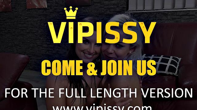 Piss Loving Lesbians Get Soaked