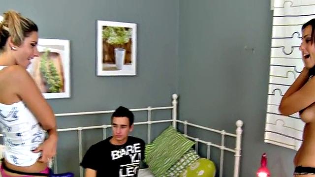 Amateur pegging baebs fuck in 3some with strapon